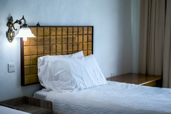 Flat Sheet vs. Fitted Sheet - What Sheet to Use in Your Bedroom